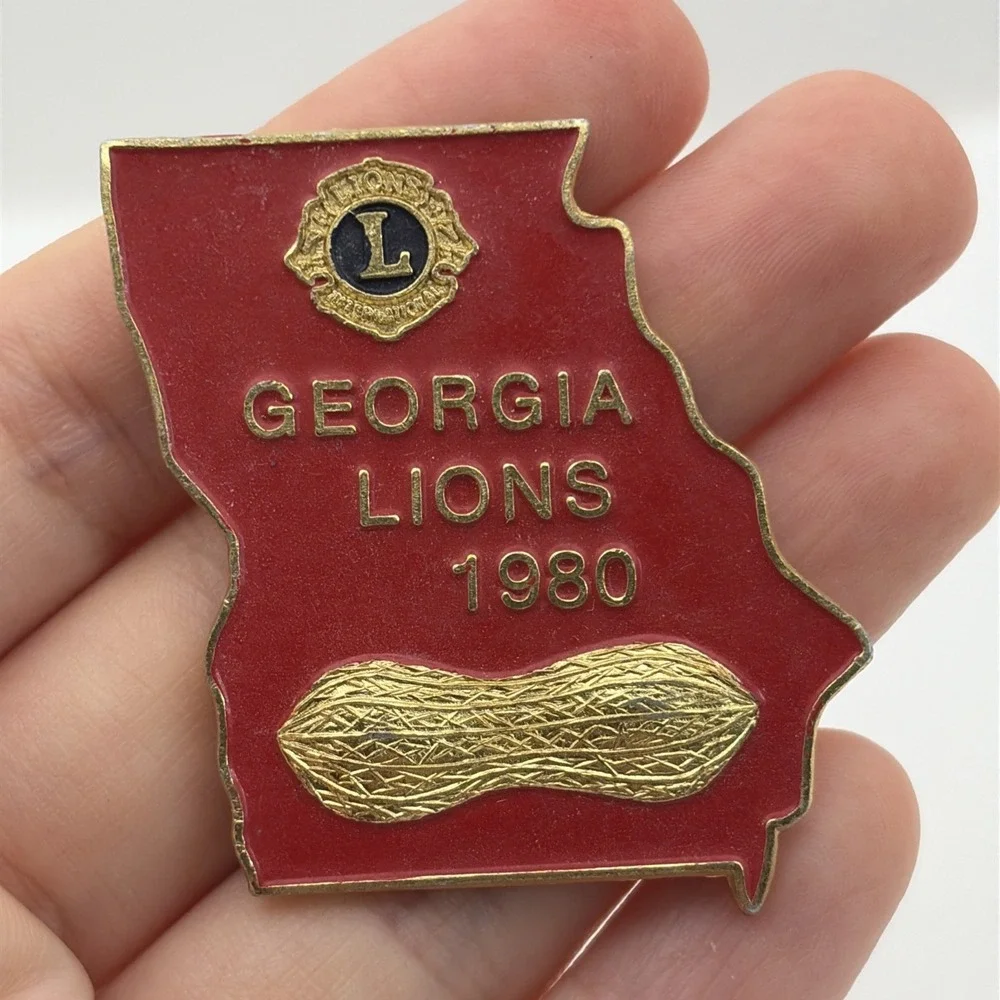 1980 Lions International Georgia Club State Outline Peanut Lapel Hat Pin